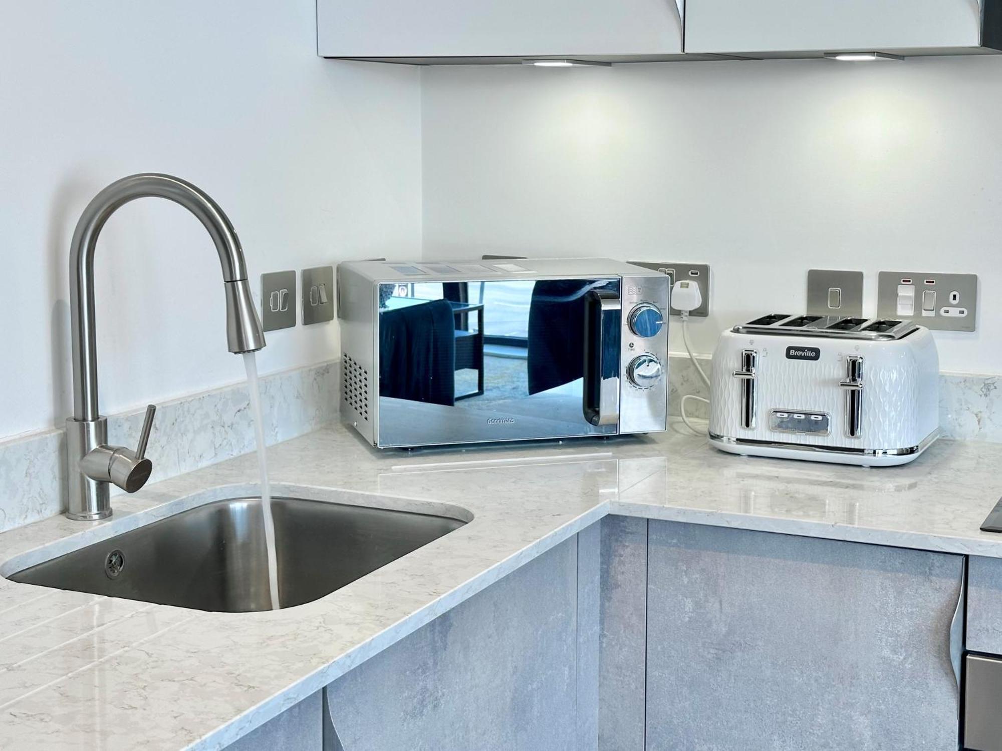 Icona Luxury Apartment With Minster Views & Allocated Parking York Exterior photo